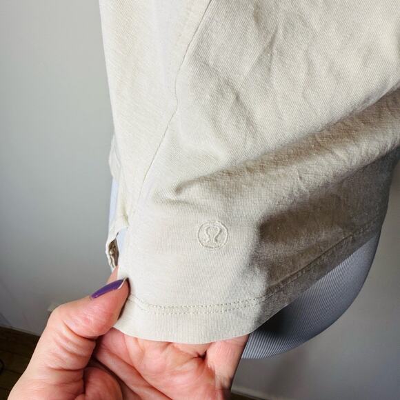 Lululemon Ivory Cropped Short Sleeve Tee - Picture 3 of 5